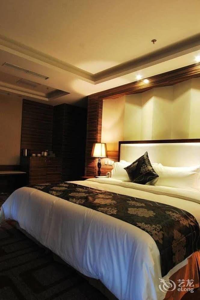 Chengdu Fuyi Hotel Meishan エクステリア 写真